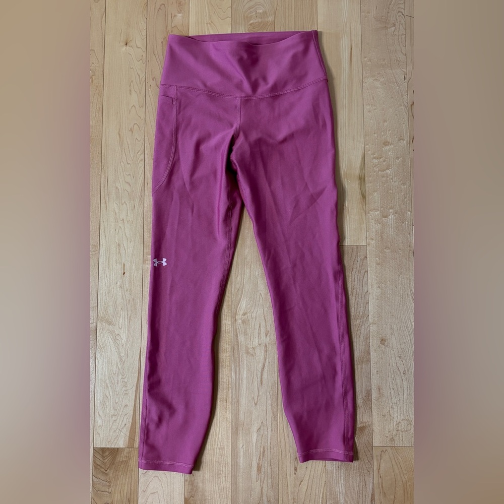 NWOT Under Armour Pink Women's HeatGear No-Slip Waistband Leggings